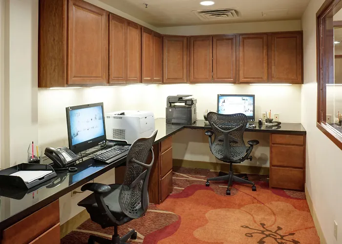 Hotel Hilton Garden Airport
