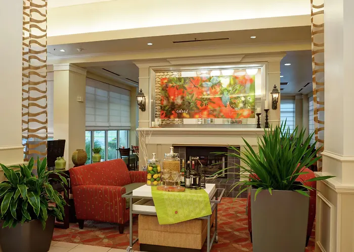 Hilton Garden Airport 3*